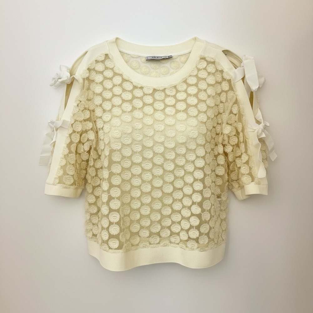 Gon.J cream color lightweight top